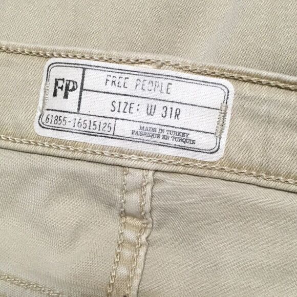 New. Destroyed High rise stretch busted jean. NWOT - Picture 8 of 8